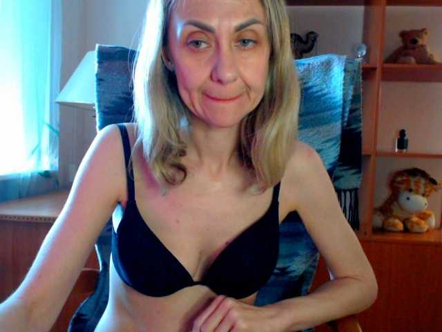 Tanya6547 live cam on BongaCams