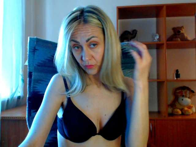 Tanya6547 live cam on BongaCams