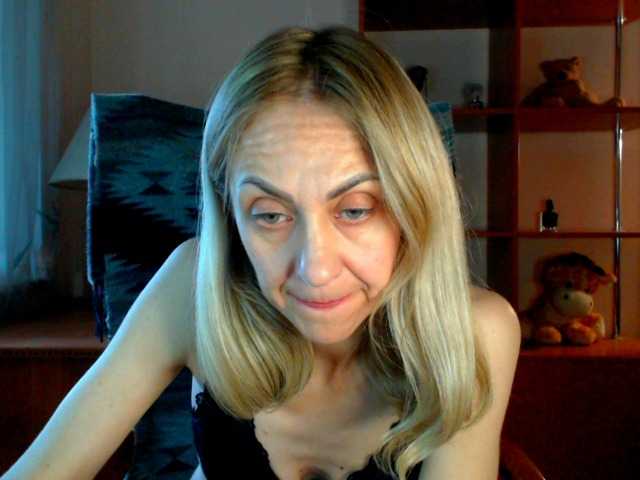 Tanya6547, live now on BongaCams