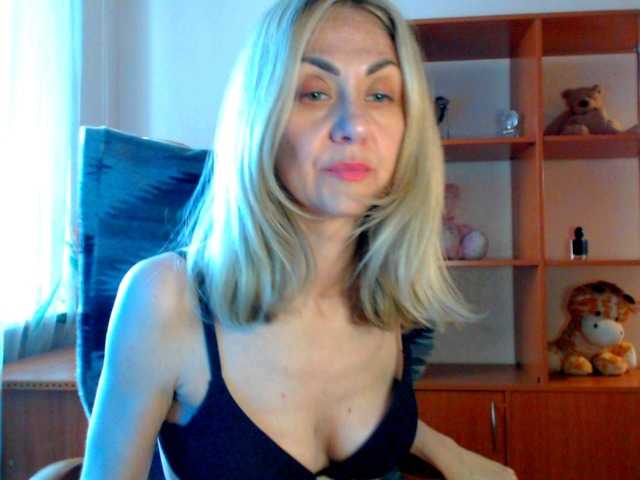 Tanya6547 live cam on BongaCams