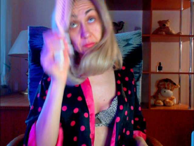 Tanya6547 live cam on BongaCams