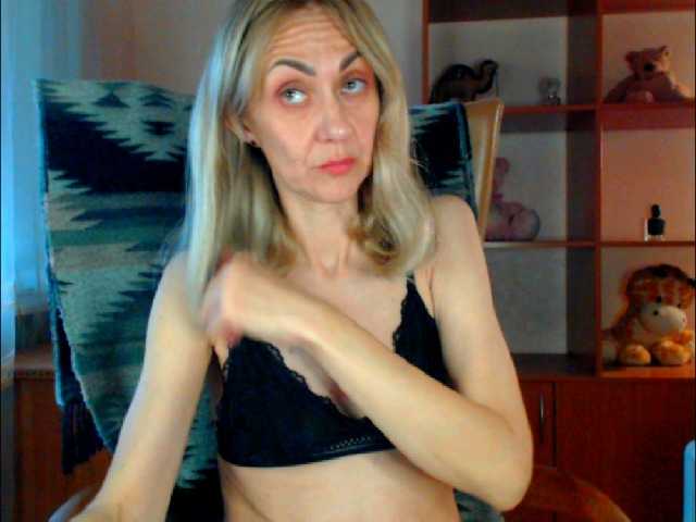 Tanya6547 live cam on BongaCams