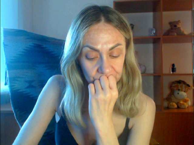 Tanya6547 live cam on BongaCams