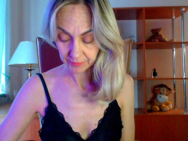 Tanya6547 live cam on BongaCams