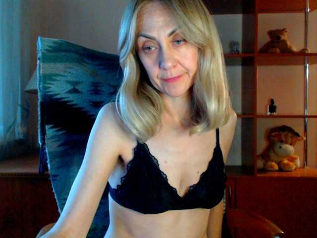 Tanya6547 live cam on BongaCams