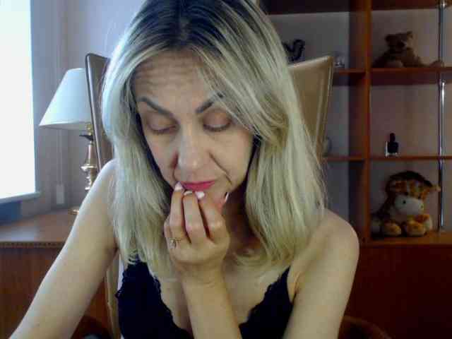 Tanya6547 webcam