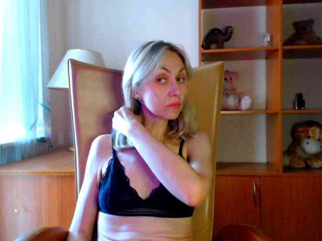 Tanya6547 webcam