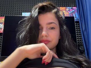 StrawberryGirl- Porn Show