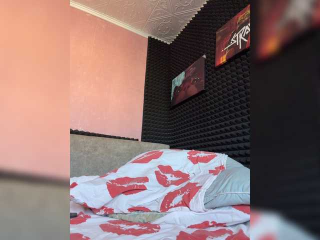 StrawberryGirl-