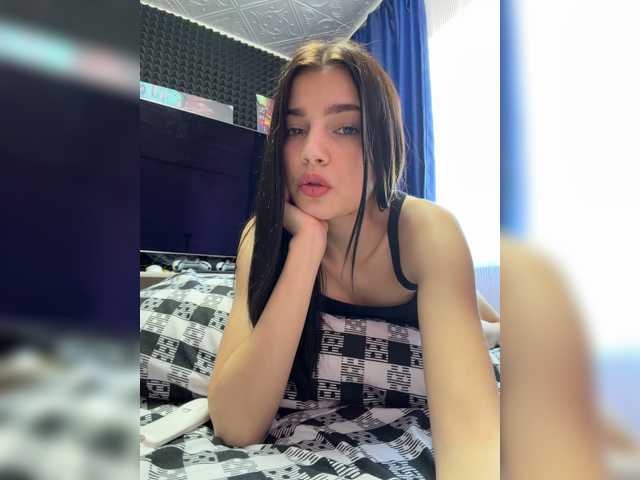 StrawberryGirl-