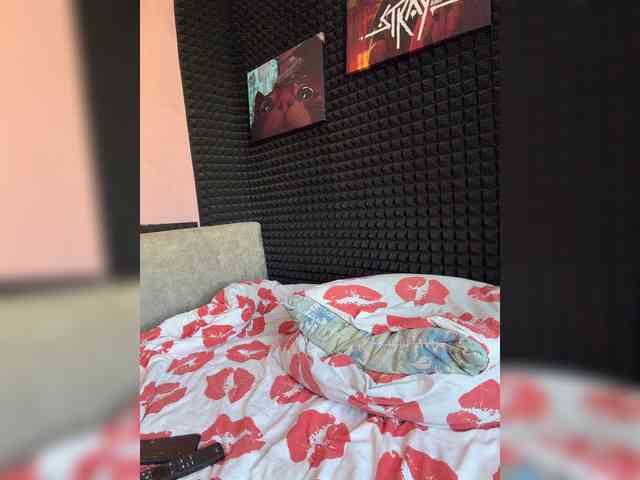StrawberryGirl- webcam