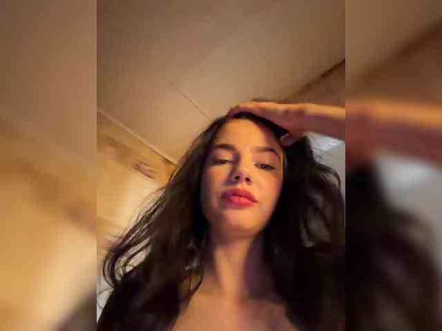 StrawberryGirl- webcam