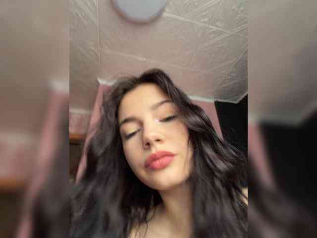 StrawberryGirl-