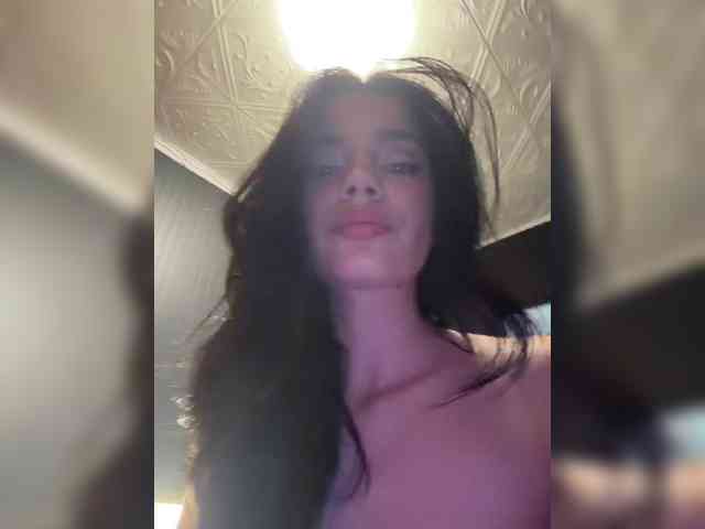 StrawberryGirl- webcam