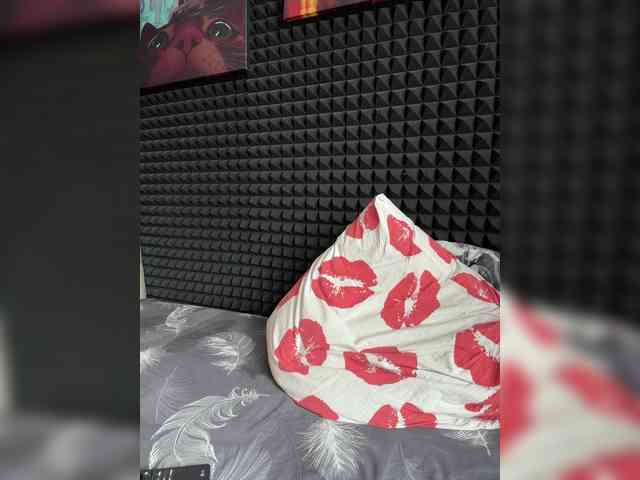 StrawberryGirl- webcam