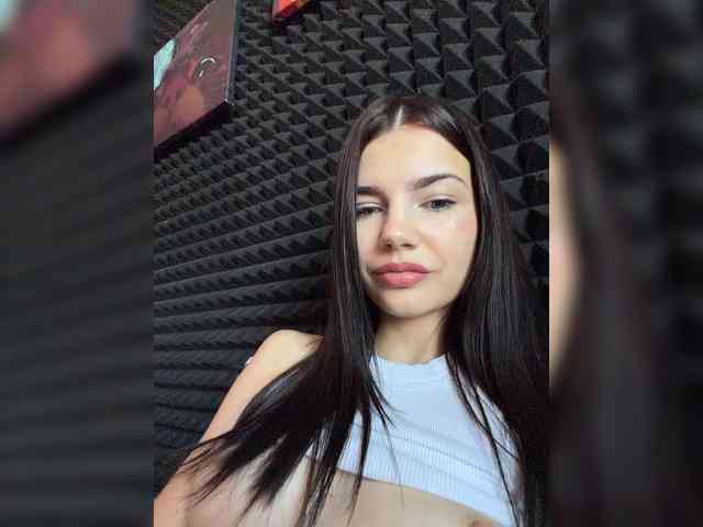 StrawberryGirl- webcam