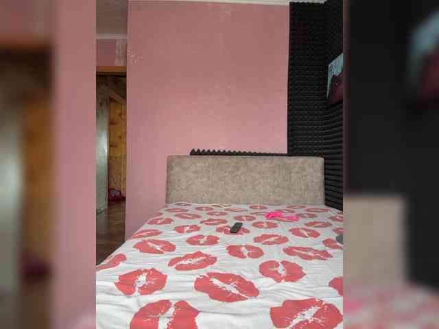 StrawberryGirl- webcam