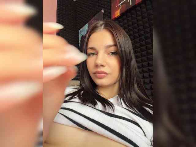 StrawberryGirl- webcam
