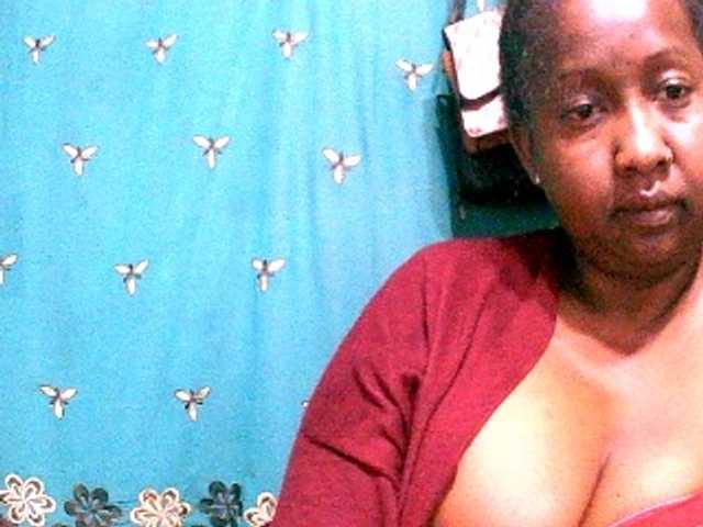 Sylivinaahh live cam on BongaCams