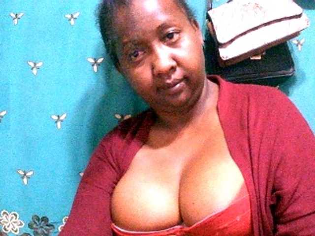 Sylivinaahh live cam on BongaCams