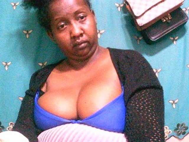 Sylivinaahh live cam on BongaCams