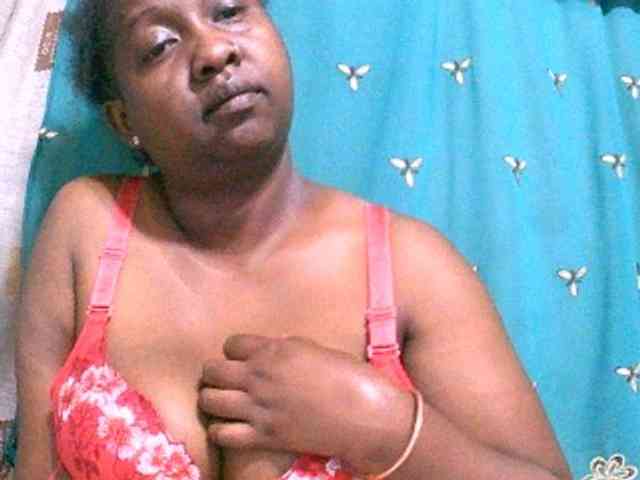 Sylivinaahh webcam
