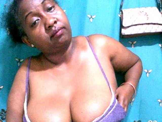 Sylivinaahh webcam