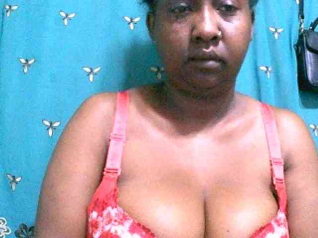 Sylivinaahh webcam
