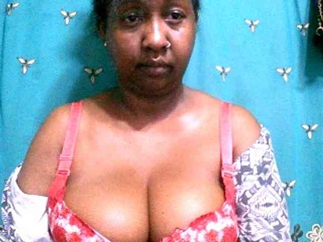 Sylivinaahh webcam