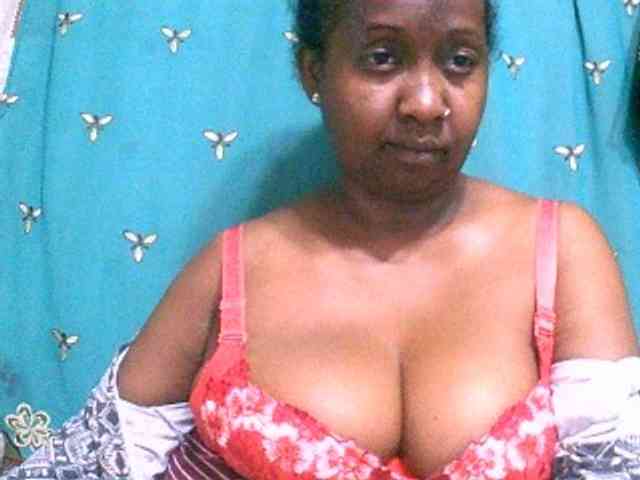 Sylivinaahh webcam