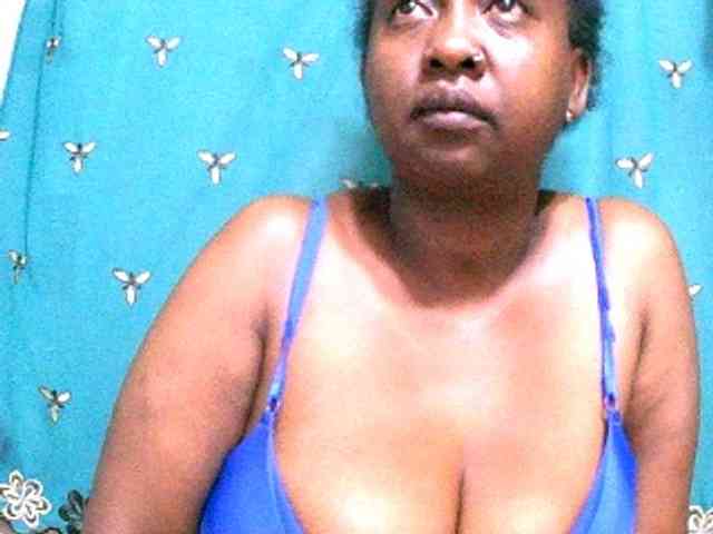 Sylivinaahh webcam