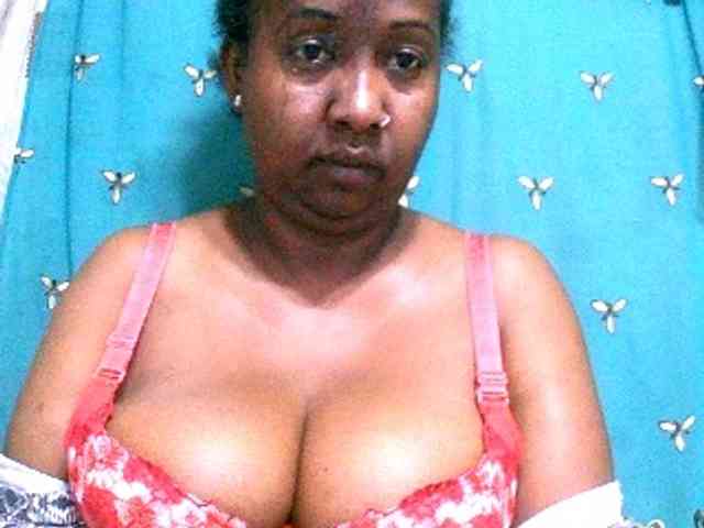 Sylivinaahh webcam