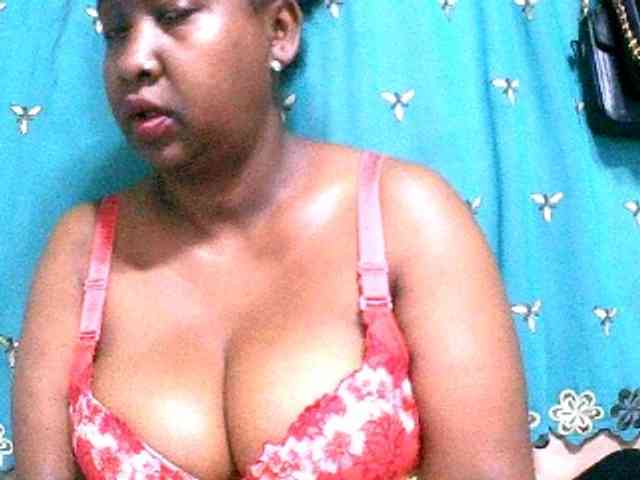 Sylivinaahh webcam