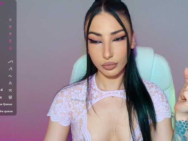 VickyLouna