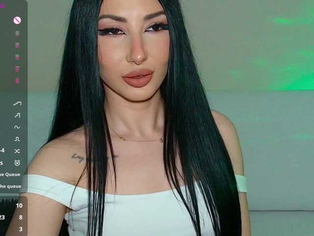 VickyLouna