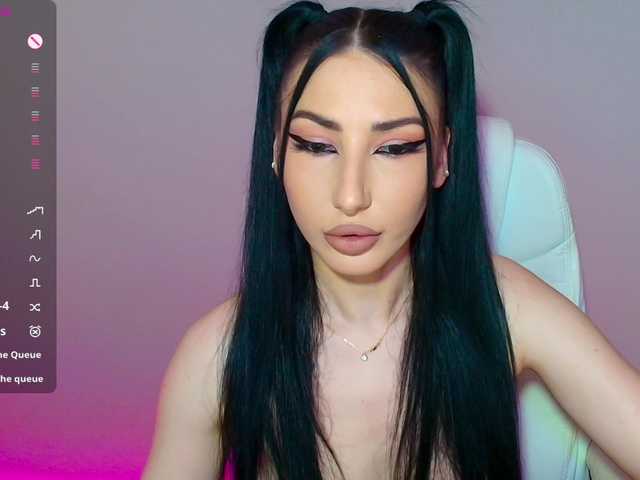 VickyLouna