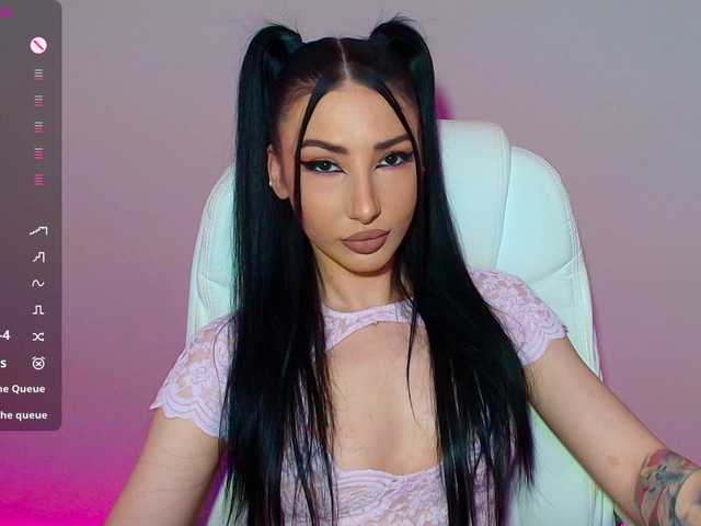 VickyLouna