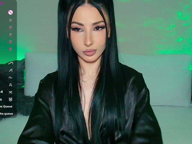 VickyLouna