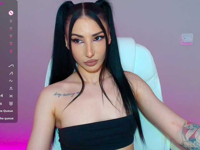 VickyLouna