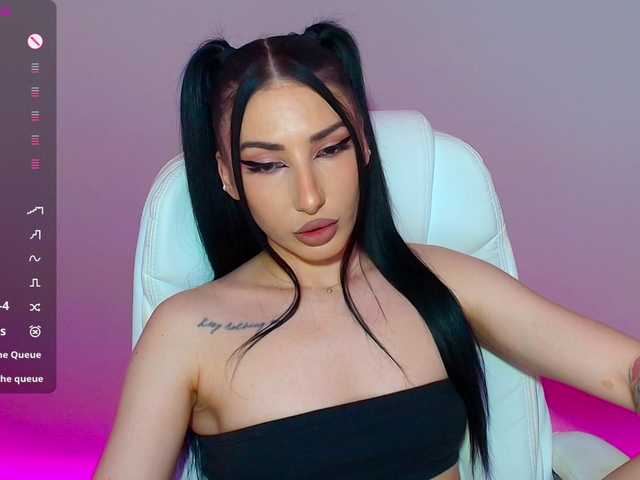 VickyLouna