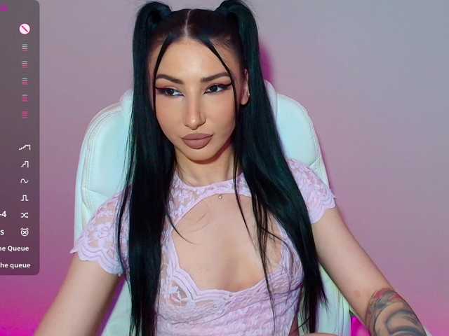 VickyLouna