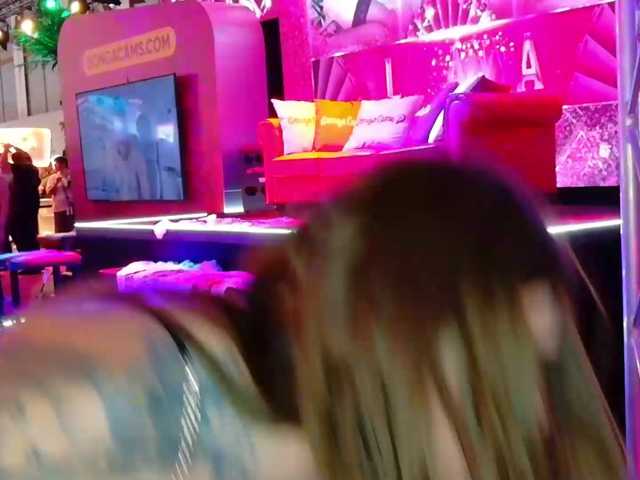 VickyLouna