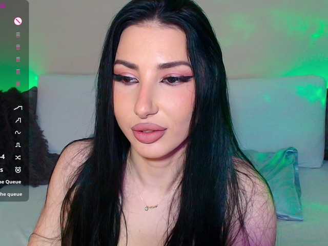 VickyLouna live cam on BongaCams