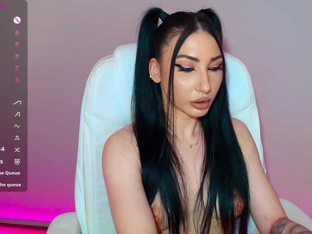 VickyLouna
