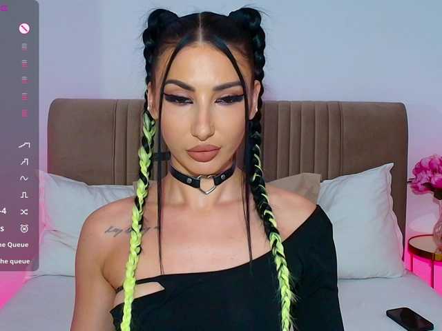 VickyLouna live cam on BongaCams