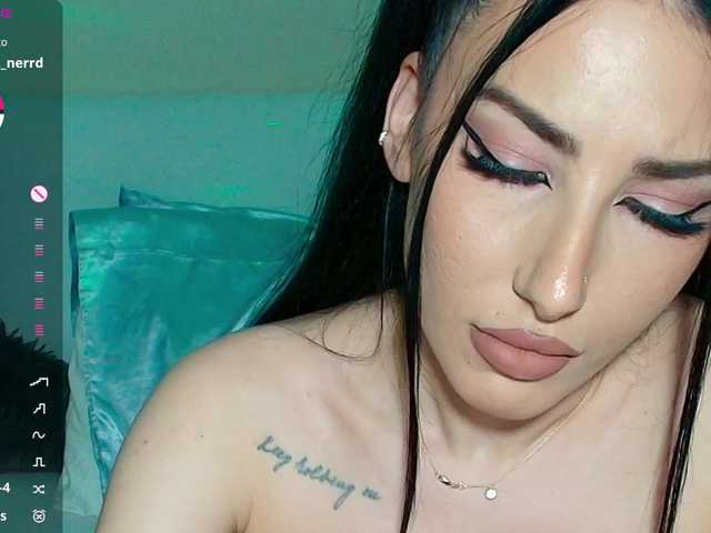 Sex chat gratuit in direct cu VickyLouna pe BongaCams