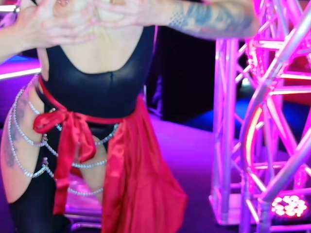 VickyLouna