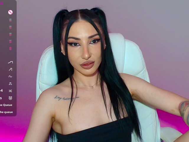 VickyLouna