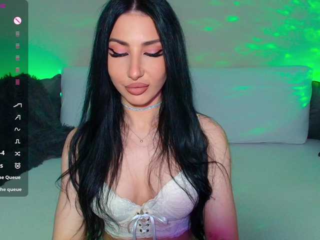 VickyLouna