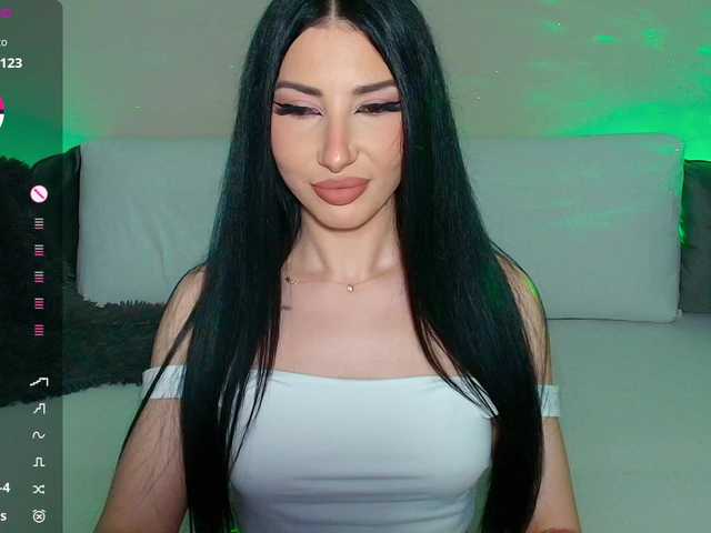 VickyLouna live cam on BongaCams